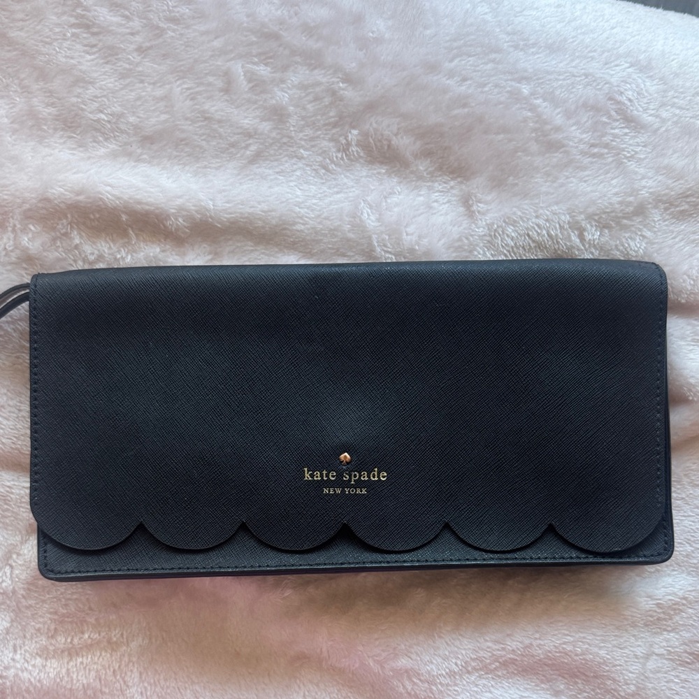 Kate Spade Scalloped Black Wristlet/Clutch